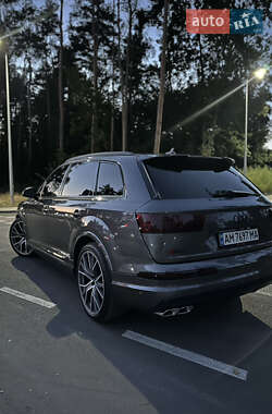 Внедорожник / Кроссовер Audi SQ7 2018 в 