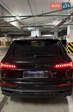 Внедорожник / Кроссовер Audi SQ7 2023 в 