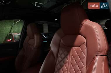 Внедорожник / Кроссовер Audi SQ7 2023 в 