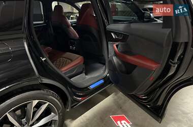 Внедорожник / Кроссовер Audi SQ7 2023 в 