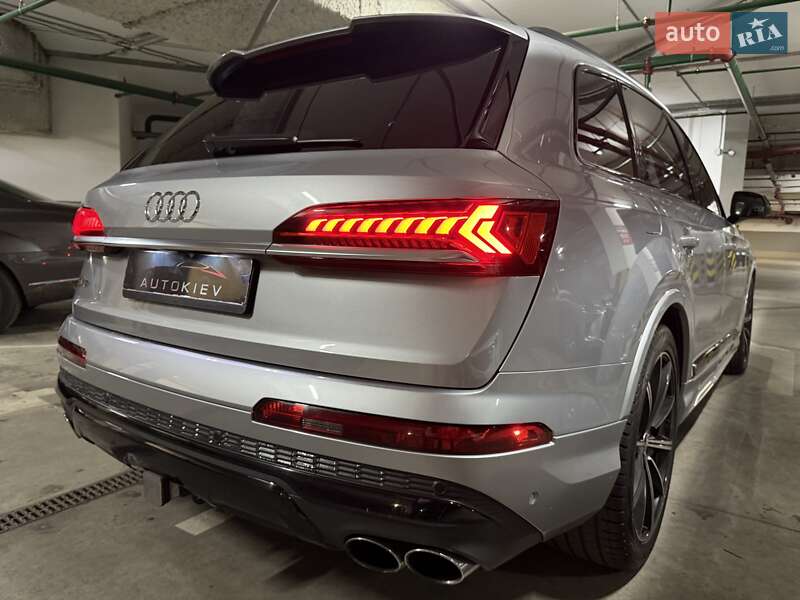 Внедорожник / Кроссовер Audi SQ7 2020 в Киеве