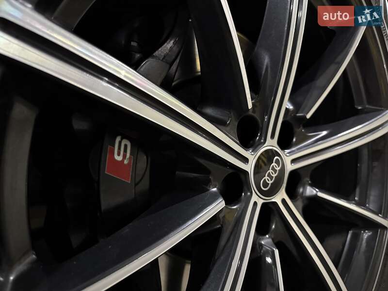 Внедорожник / Кроссовер Audi SQ7 2020 в Киеве