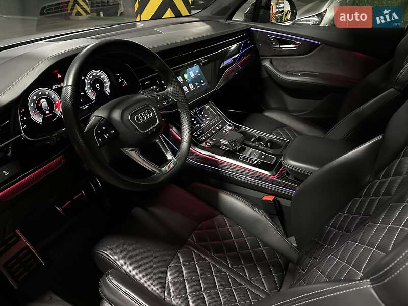 Внедорожник / Кроссовер Audi SQ7 2020 в Киеве