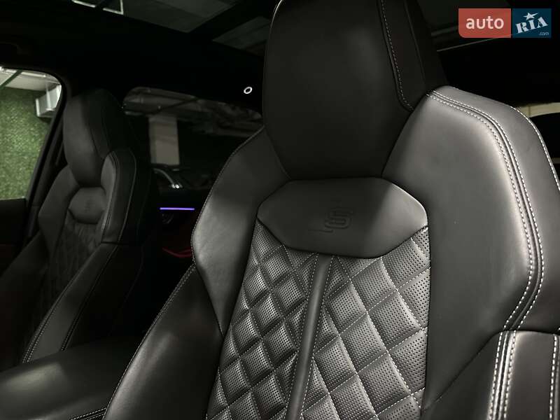 Внедорожник / Кроссовер Audi SQ7 2020 в Киеве