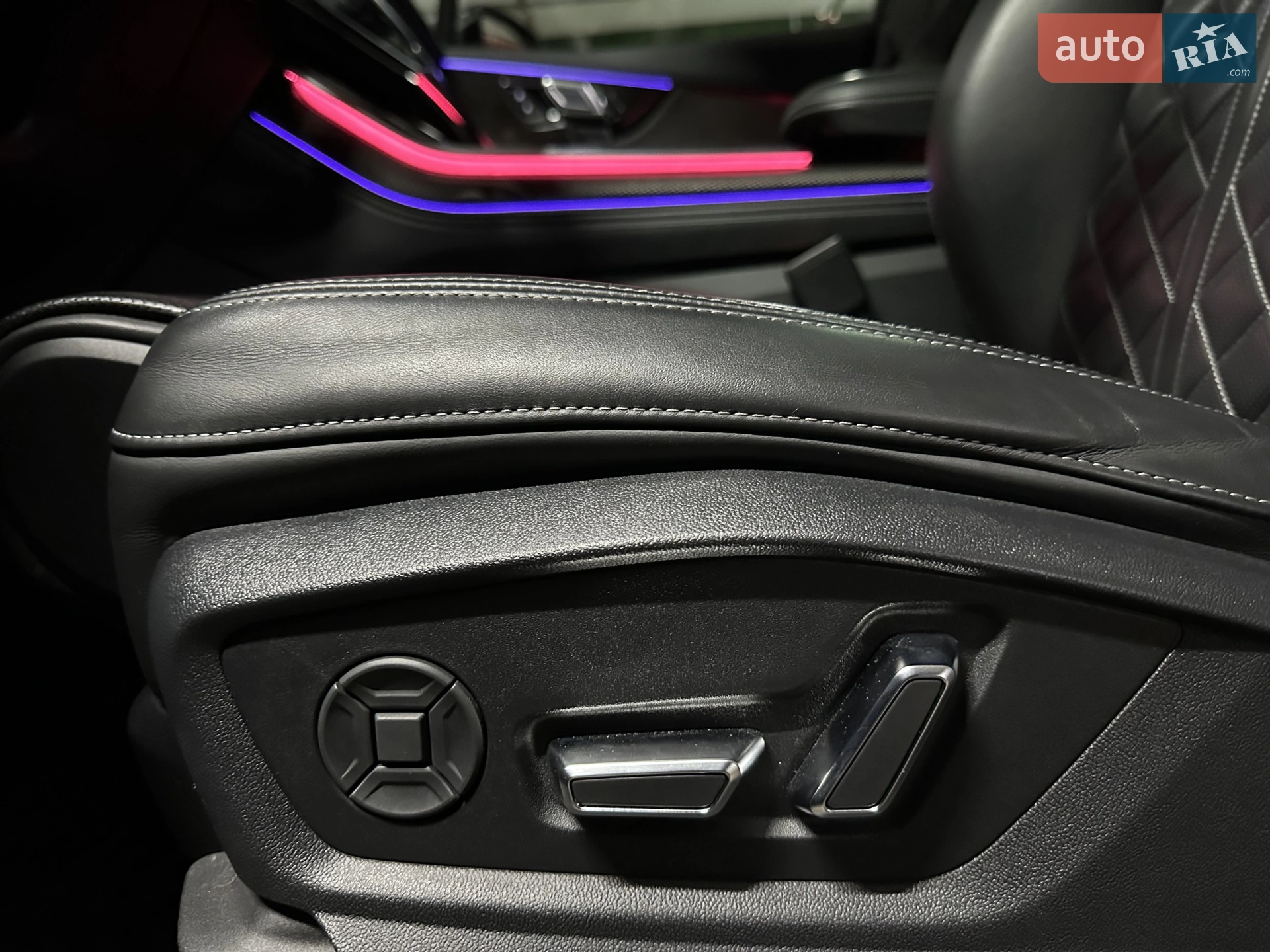 2020 Audi SQ7 - мініатюра 28