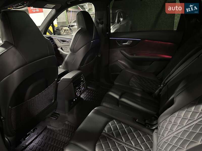 Внедорожник / Кроссовер Audi SQ7 2020 в Киеве