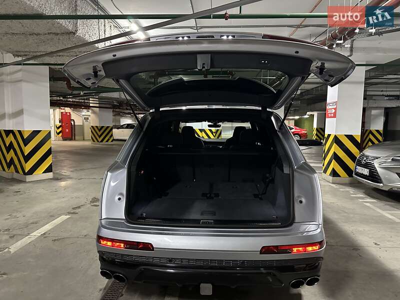 Внедорожник / Кроссовер Audi SQ7 2020 в Киеве