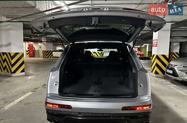 Внедорожник / Кроссовер Audi SQ7 2020 в 