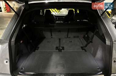 Внедорожник / Кроссовер Audi SQ7 2020 в 