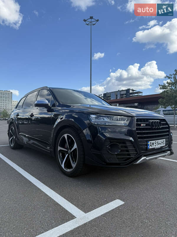 Позашляховик / Кросовер Audi SQ7 2017 в Києві