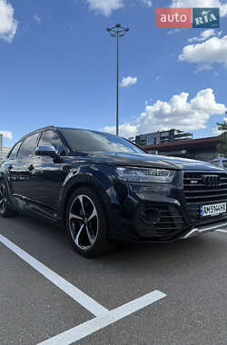 Позашляховик / Кросовер Audi SQ7 2017 в 