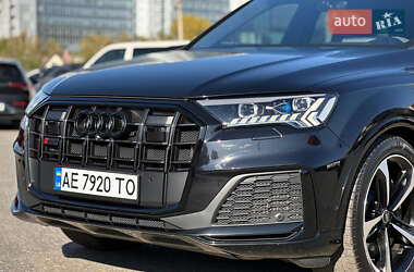 Внедорожник / Кроссовер Audi SQ7 2021 в 