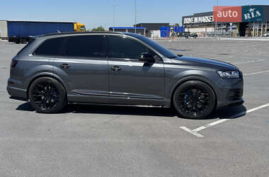 Внедорожник / Кроссовер Audi SQ7 2018 в 