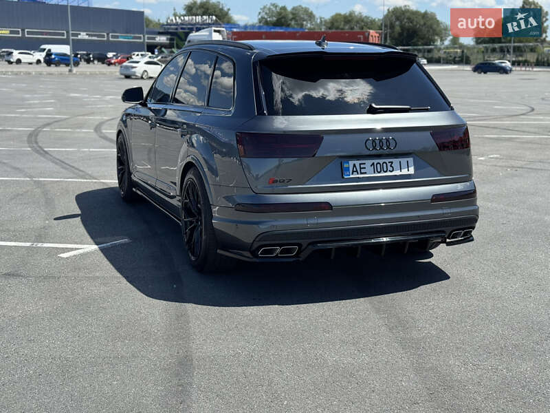 Внедорожник / Кроссовер Audi SQ7 2018 в Днепре