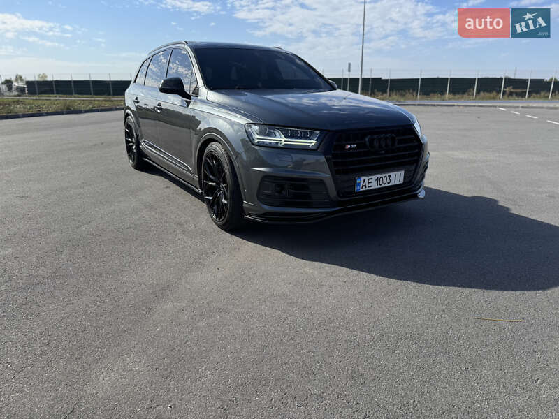 Внедорожник / Кроссовер Audi SQ7 2018 в 