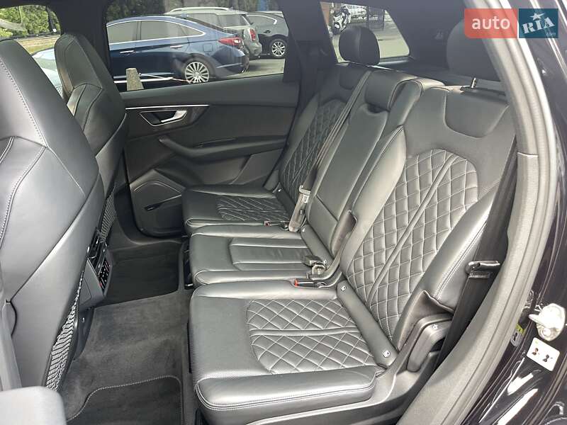 Внедорожник / Кроссовер Audi SQ7 2020 в Киеве