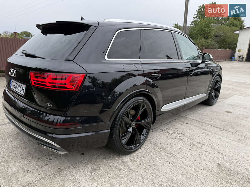 Позашляховик / Кросовер Audi SQ7 2016 в Хусті