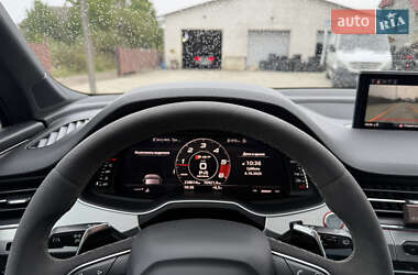 Внедорожник / Кроссовер Audi SQ7 2016 в 