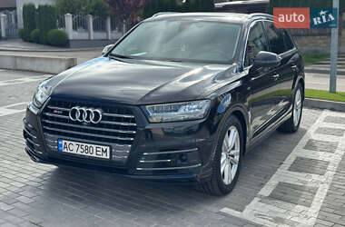 Внедорожник / Кроссовер Audi SQ7 2017 в Ровно