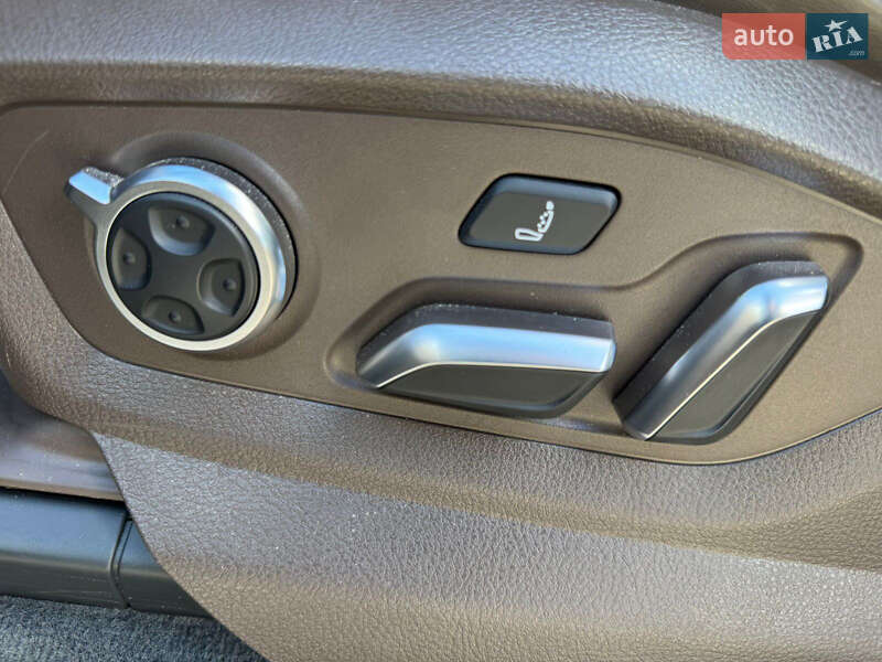 Позашляховик / Кросовер Audi SQ7 2017 в Рівному фото 13 Позашляховик / Кросовер Audi SQ7 2017 в Рівному