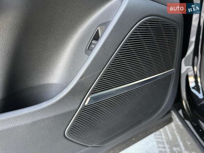 Внедорожник / Кроссовер Audi SQ7 2024 в Киеве