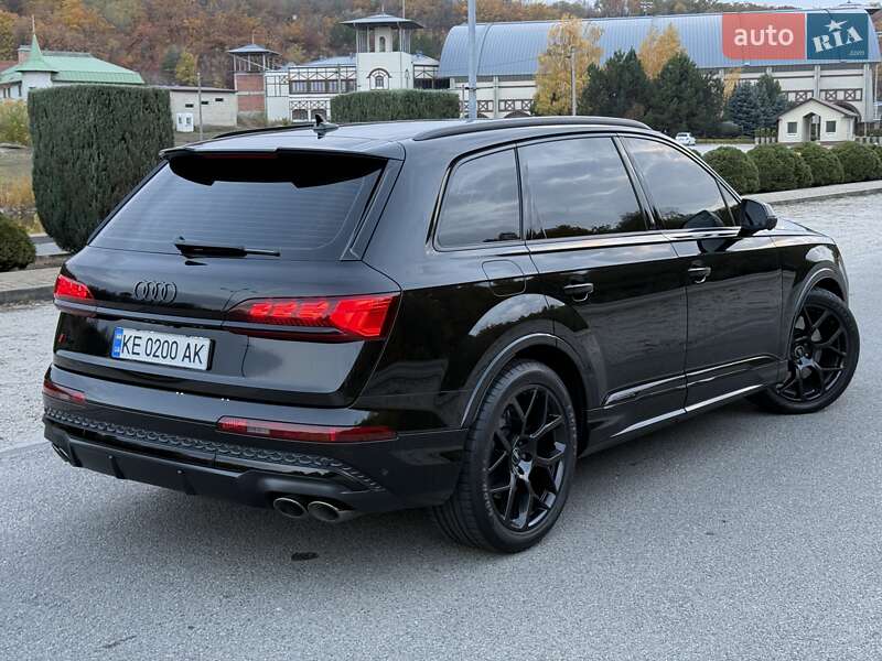Позашляховик / Кросовер Audi SQ7 2024 в Дніпрі фото 4 Позашляховик / Кросовер Audi SQ7 2024 в Дніпрі