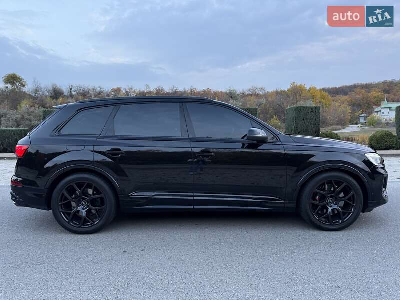 Позашляховик / Кросовер Audi SQ7 2024 в Дніпрі фото 3 Позашляховик / Кросовер Audi SQ7 2024 в Дніпрі