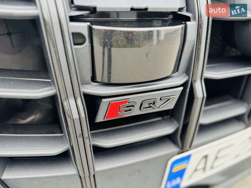 Позашляховик / Кросовер Audi SQ7 2019 в Дніпрі