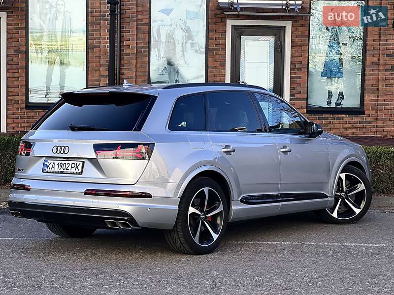 Внедорожник / Кроссовер Audi SQ7 2017 в Киеве
