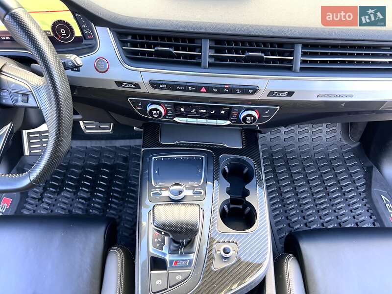 Внедорожник / Кроссовер Audi SQ7 2017 в Киеве