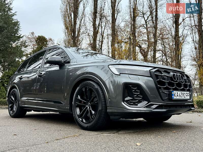 Позашляховик / Кросовер Audi SQ7 2024 в Києві