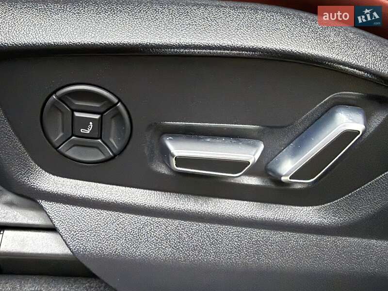 Позашляховик / Кросовер Audi SQ7 2024 в Києві