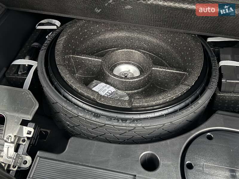 Позашляховик / Кросовер Audi SQ7 2024 в Києві