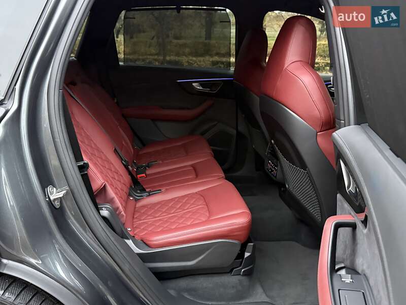 Позашляховик / Кросовер Audi SQ7 2024 в Києві
