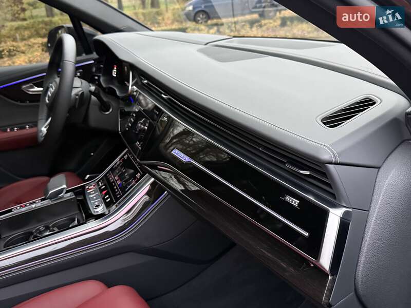 Позашляховик / Кросовер Audi SQ7 2024 в Києві