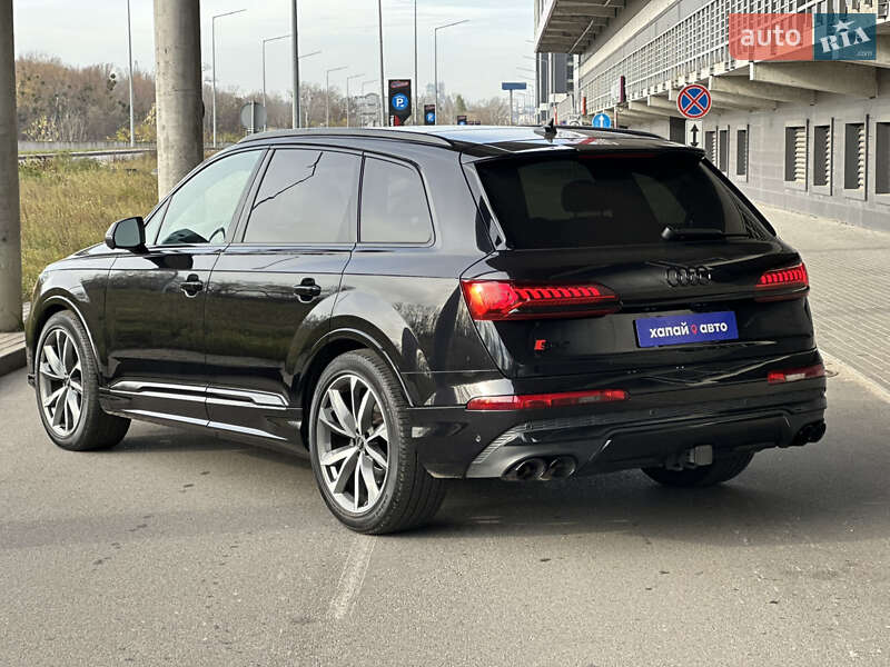 Позашляховик / Кросовер Audi SQ7 2020 в Києві
