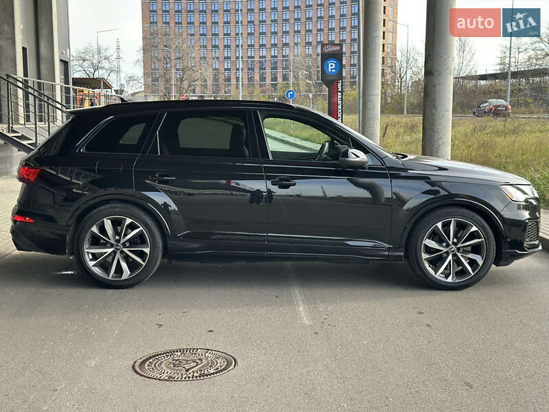 Позашляховик / Кросовер Audi SQ7 2020 в Києві