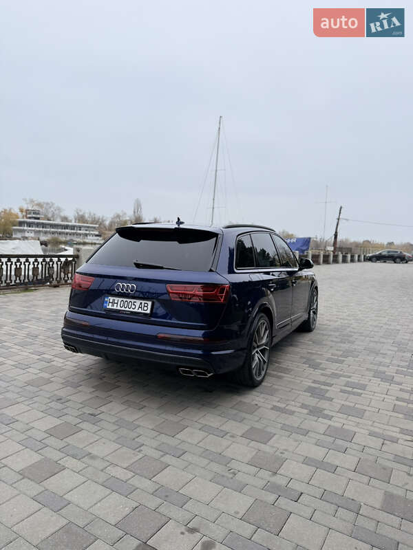 Позашляховик / Кросовер Audi SQ7 2018 в Дніпрі фото 9 Позашляховик / Кросовер Audi SQ7 2018 в Дніпрі