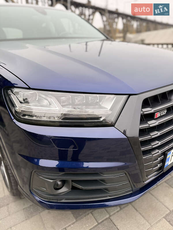 Позашляховик / Кросовер Audi SQ7 2018 в Дніпрі фото 18 Позашляховик / Кросовер Audi SQ7 2018 в Дніпрі