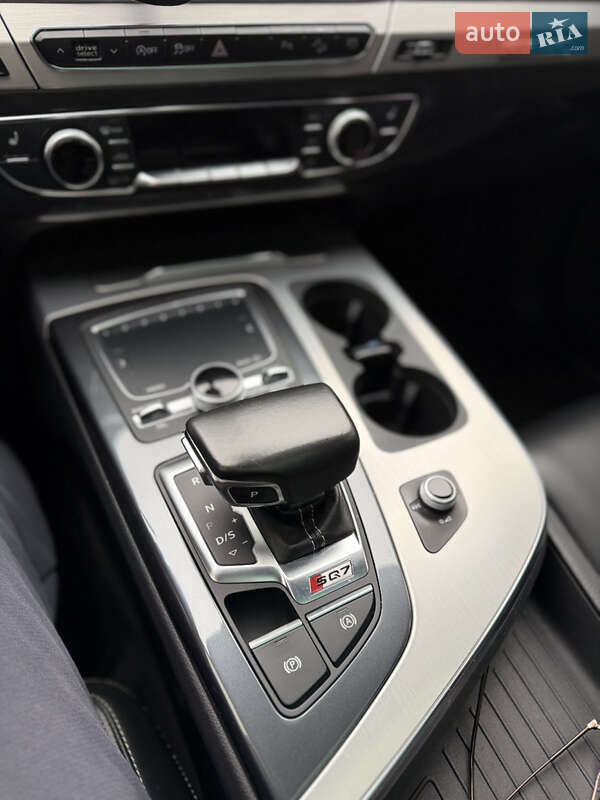 Позашляховик / Кросовер Audi SQ7 2018 в Дніпрі фото 41 Позашляховик / Кросовер Audi SQ7 2018 в Дніпрі