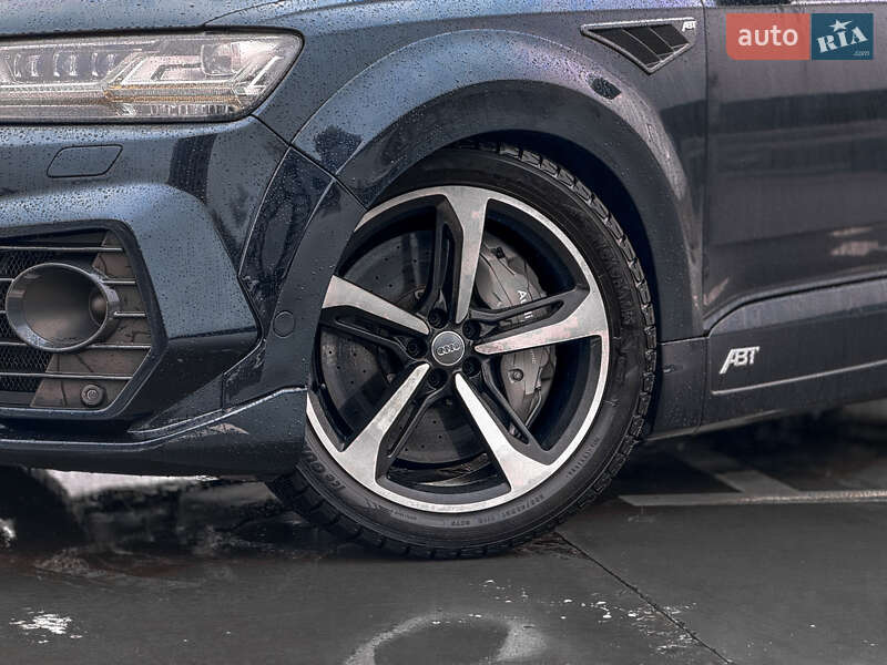Позашляховик / Кросовер Audi SQ7 2017 в Києві