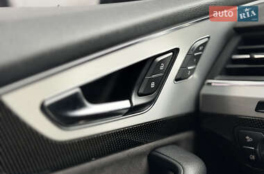 Позашляховик / Кросовер Audi SQ7 2017 в Києві