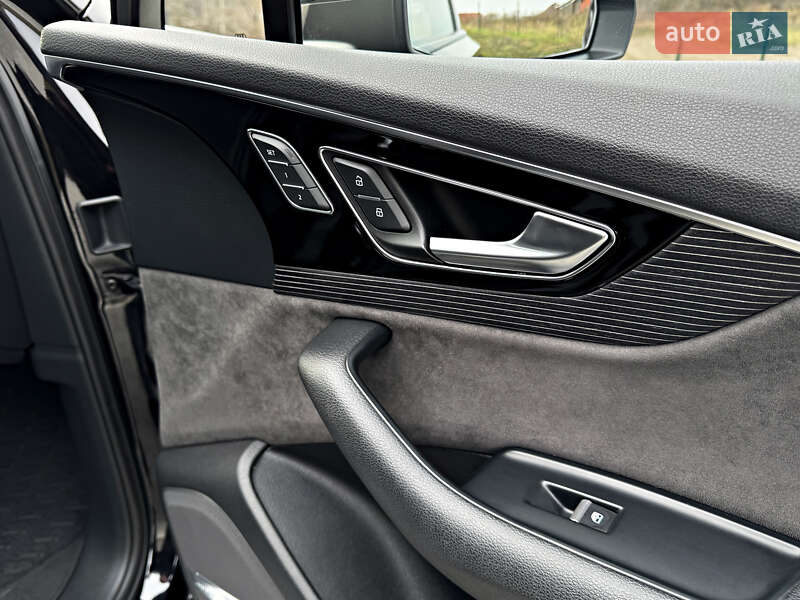 Внедорожник / Кроссовер Audi SQ7 2018 в Черновцах фото 25 Внедорожник / Кроссовер Audi SQ7 2018 в Черновцах