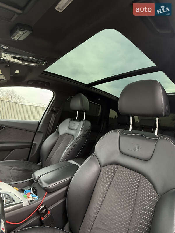 Внедорожник / Кроссовер Audi SQ7 2018 в Черновцах