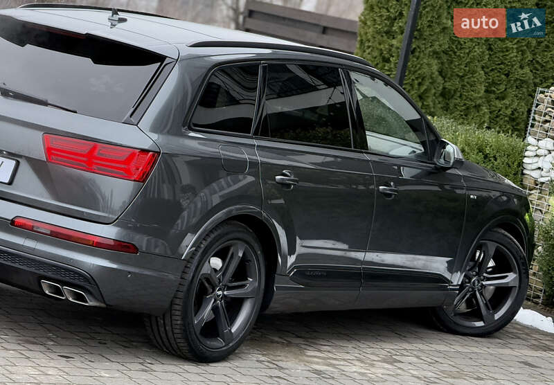 Позашляховик / Кросовер Audi SQ7 2017 в Стрию