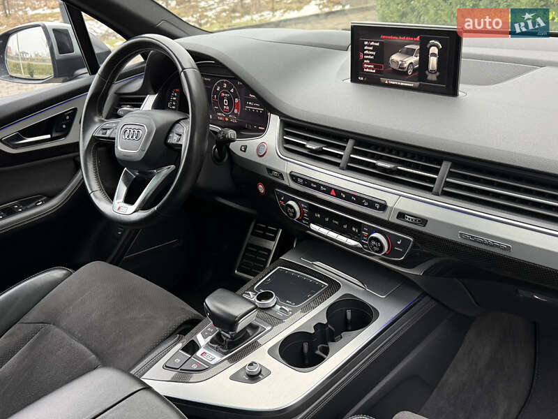 Позашляховик / Кросовер Audi SQ7 2017 в Стрию