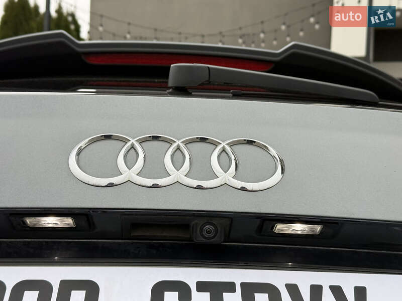 Позашляховик / Кросовер Audi SQ7 2017 в Стрию