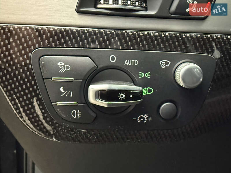 Позашляховик / Кросовер Audi SQ7 2017 в Стрию