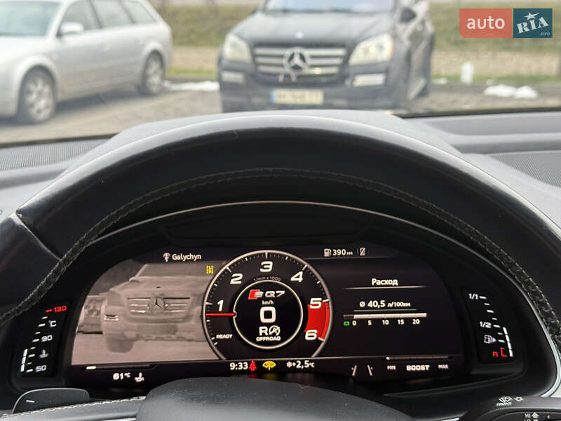 Позашляховик / Кросовер Audi SQ7 2017 в Стрию