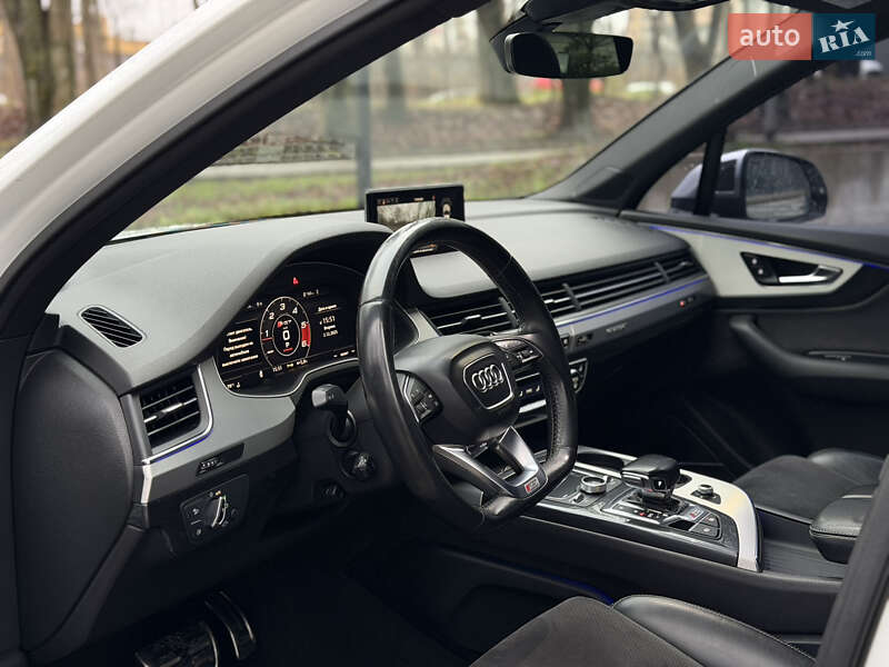 Внедорожник / Кроссовер Audi SQ7 2017 в Киеве фото 27 Внедорожник / Кроссовер Audi SQ7 2017 в Киеве